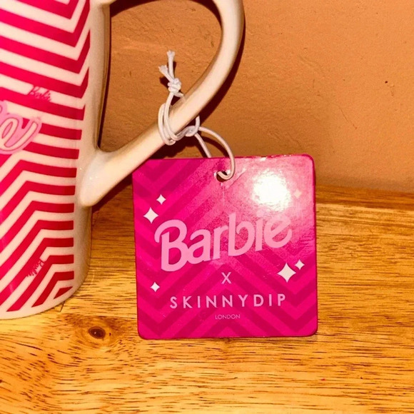 NWTS Pink & White Striped Ceramic Barbie Mug With Lid Made By Skinny Dip London - Picture 4 of 8